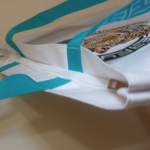 EFFY Brand Cheetah Logo Canvas/Nylon Tote - Picture 7 of 11